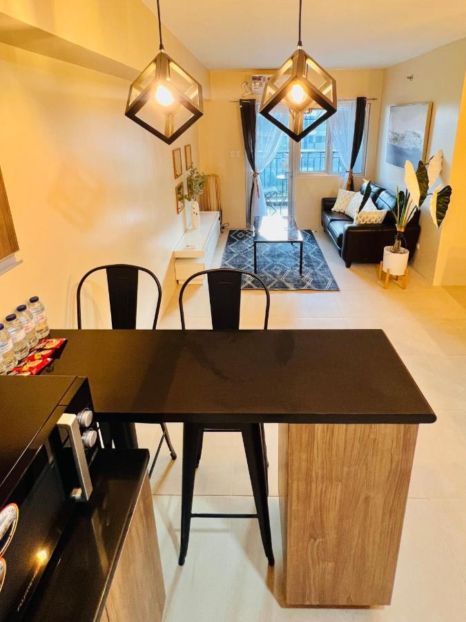* *P Fantastic 2Br Option For 8 Apartman Iloilo City Kültér fotó